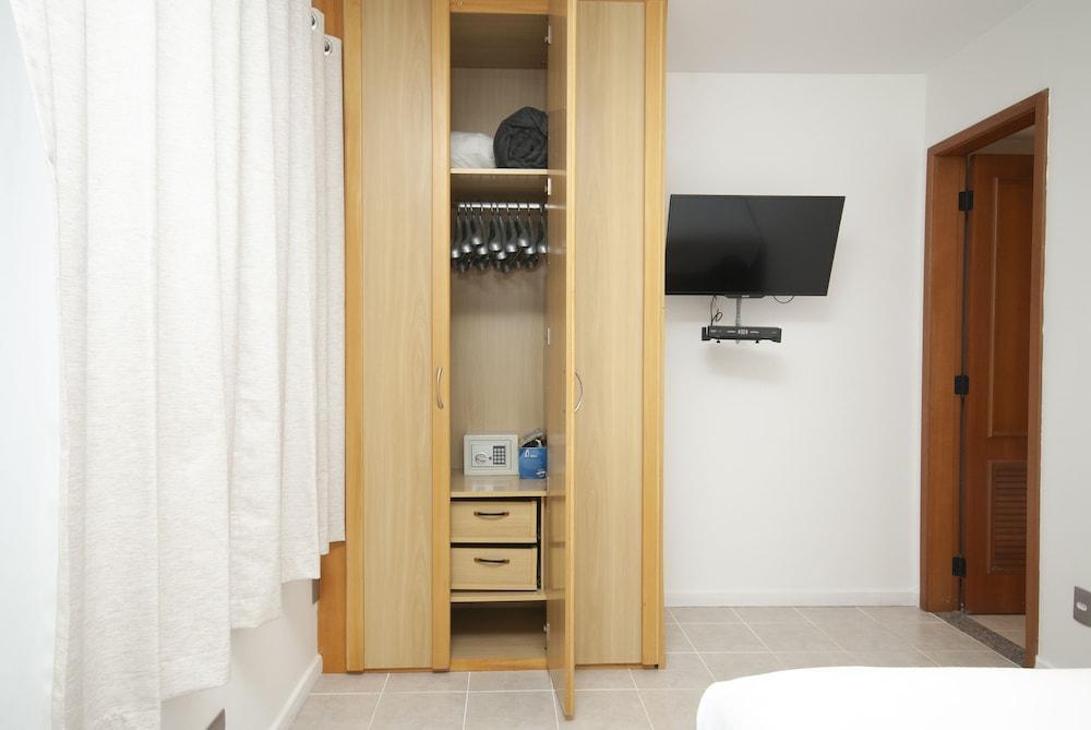 Apartahotel Anna Ipanema By Arena 3*